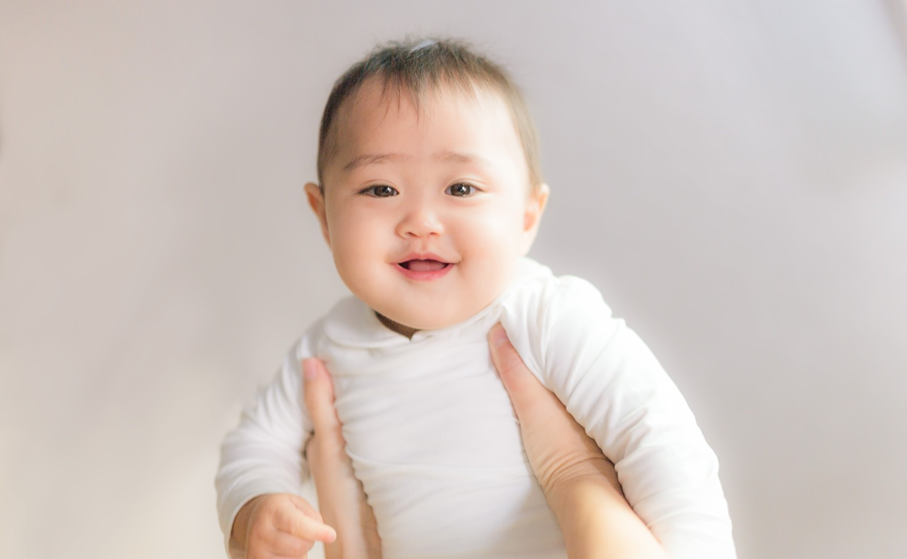 赤ちゃんの笑顔